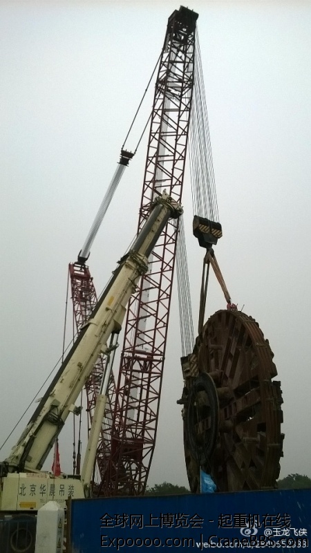 三一400履带吊主吊，德玛格AC350汽车吊配合溜尾 勇攀高峰，方显实力非凡！ ——北京华.jpg