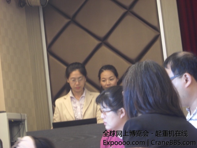 美女.