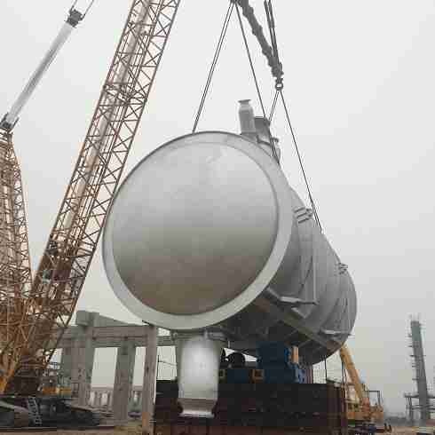 反应器吊装