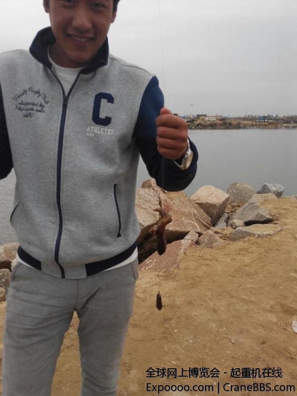 带着二徒弟钓鱼