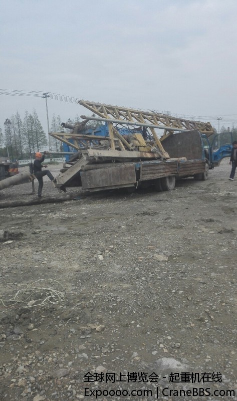 结果刚走了几米就翻了。。