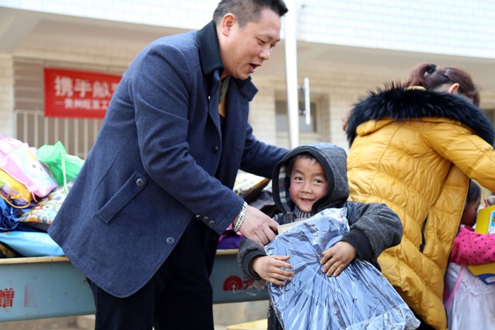 送衣一件 温暖一冬