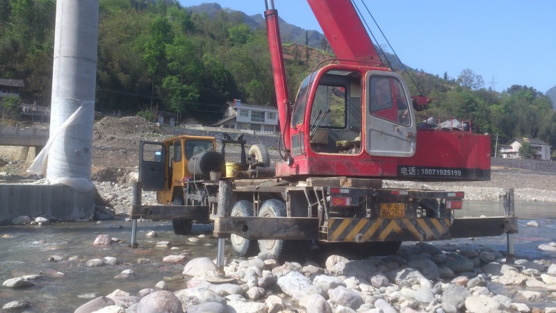 别说支腿不稳...