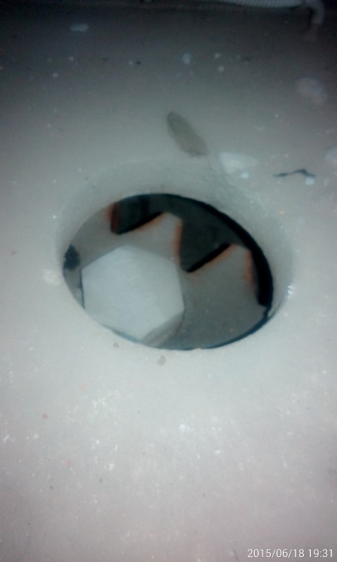 这是洞里面的情况。