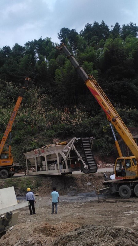 三一17和12HPK25吨设备