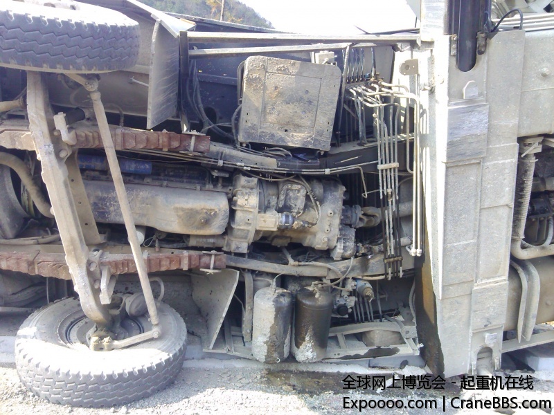 中联车大梁弯了