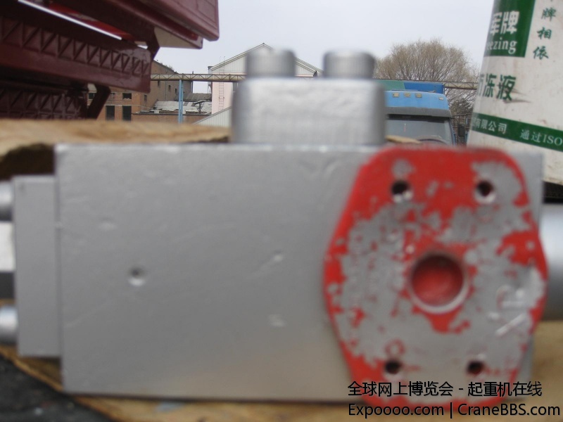 喷的银粉冒充新的