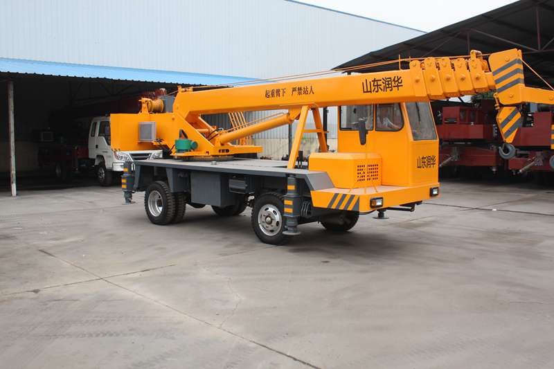 7吨吊车抽拉大架 (1).jpg