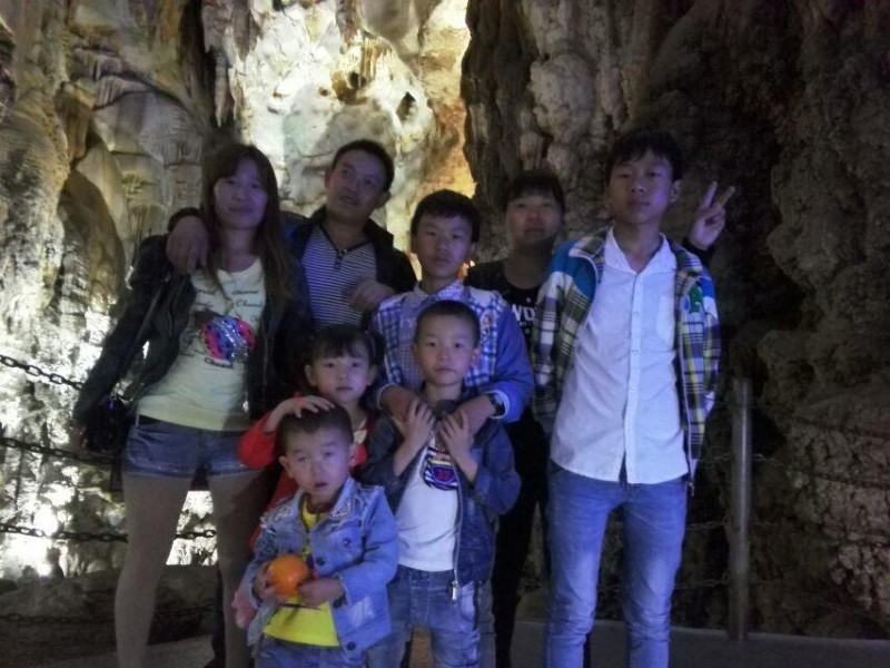 老婆儿女一大群